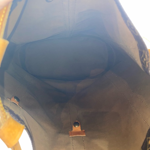 Louis Vuitton Randonnee Backpack - Picture 8 of 12